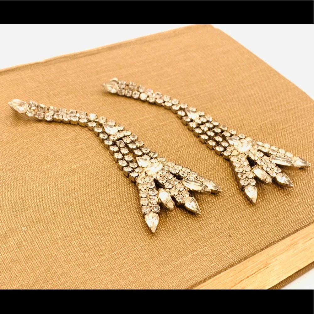 Rare dragon claw vintage long earrings magical?